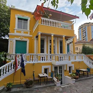 https://bed-and-breakfast-vila-15.albaniahotels.org